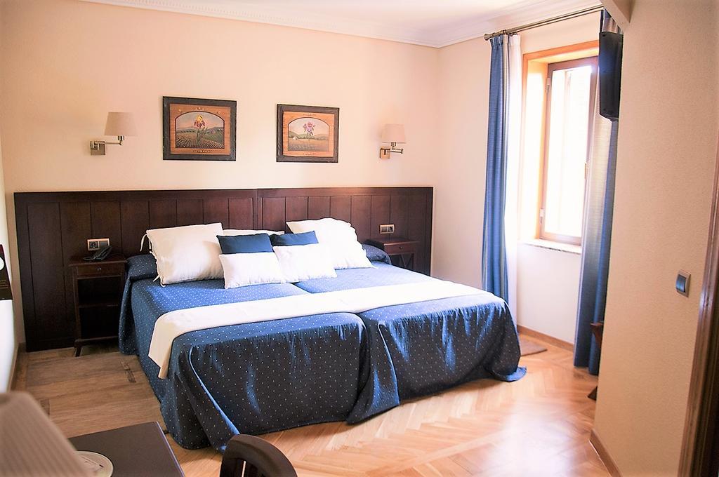 Rural Torreblanca Hotel *